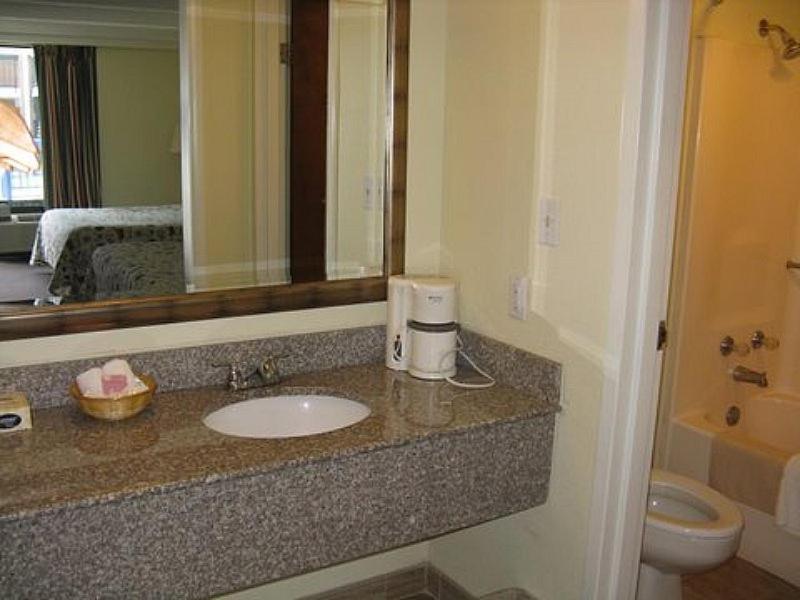 Walking Horse Lodge Lewisburg Chambre photo